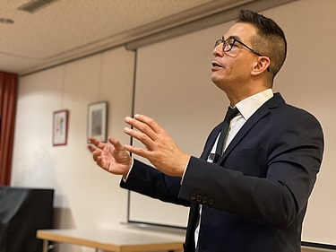 Dr. Stefan Skoruppa beim Vortrag